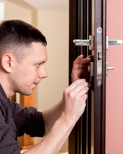: Professional Locksmith For Commercial And Residential Locksmith Services in Beverly Hills, CA