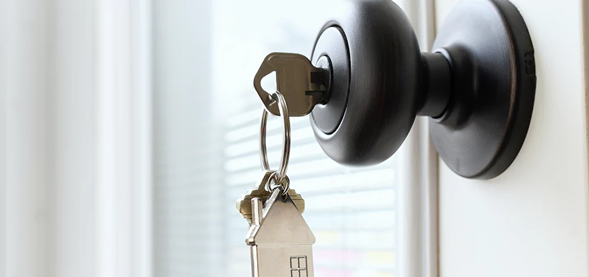 Bifold Door Knob Replacement in Beverly Hills, California